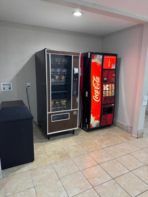 Executive Inn NEWLEY RENOVATED image 17