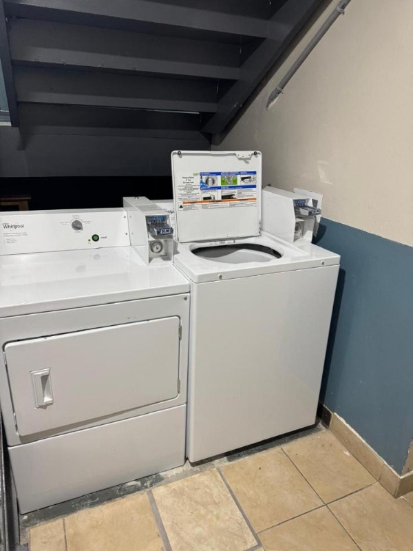 Executive Inn NEWLEY RENOVATED image 19