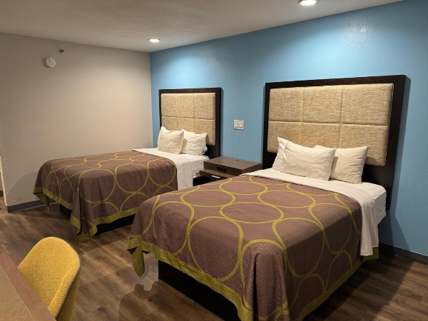 Executive Inn NEWLEY RENOVATED image 7