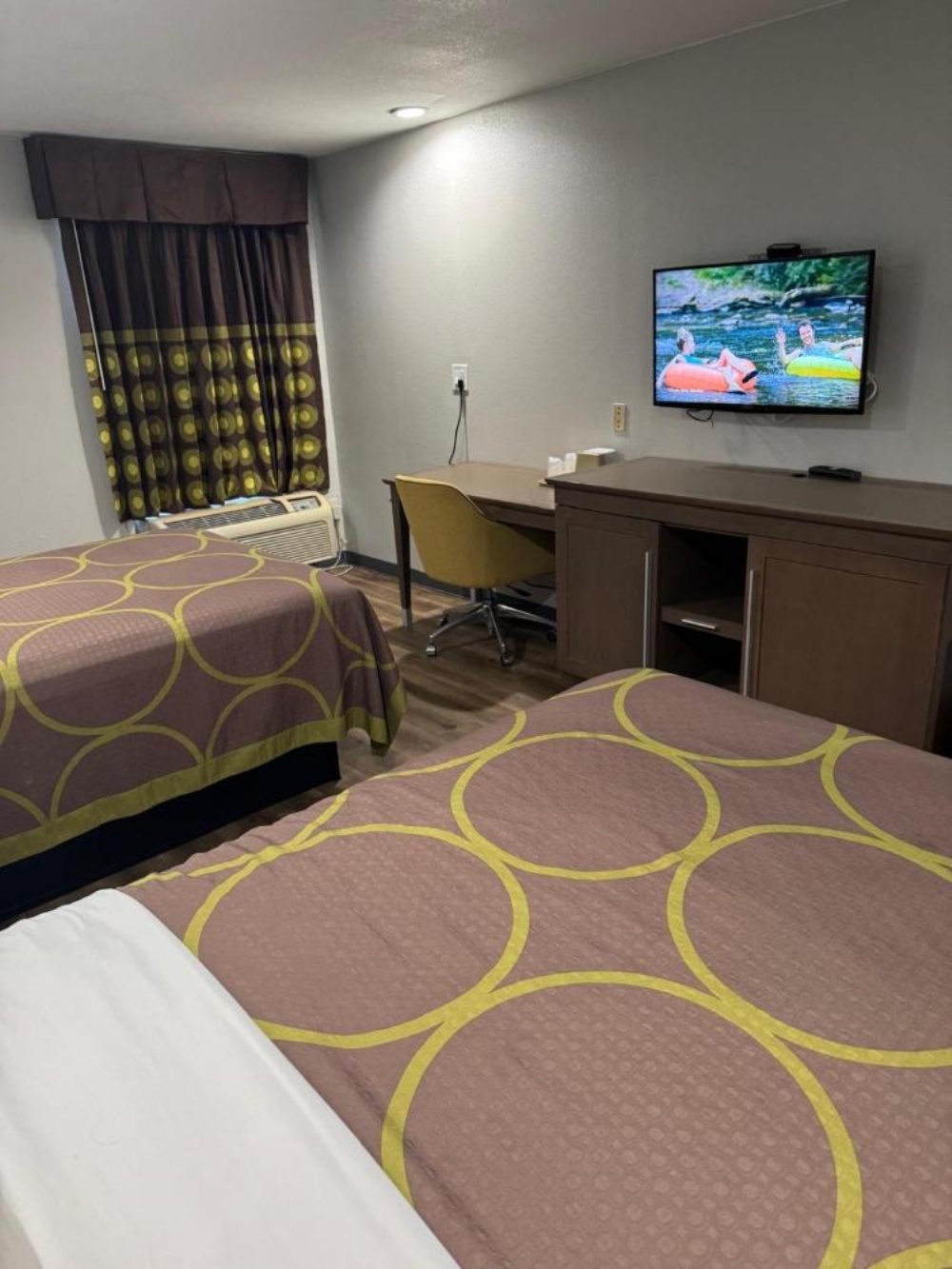 Executive Inn NEWLEY RENOVATED
